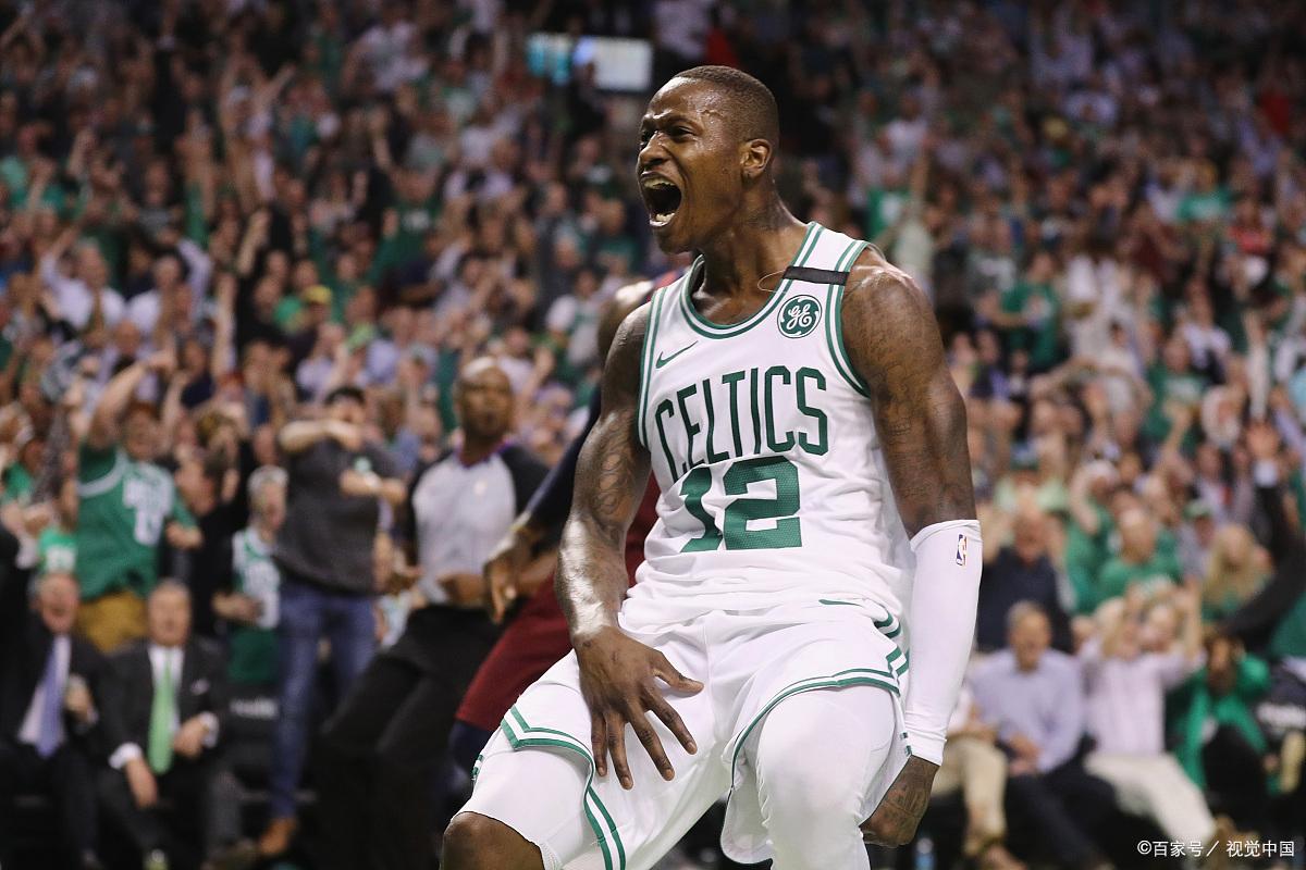 黑白直播在线观看-凯尔特人主场告捷，活塞遭遇横扫