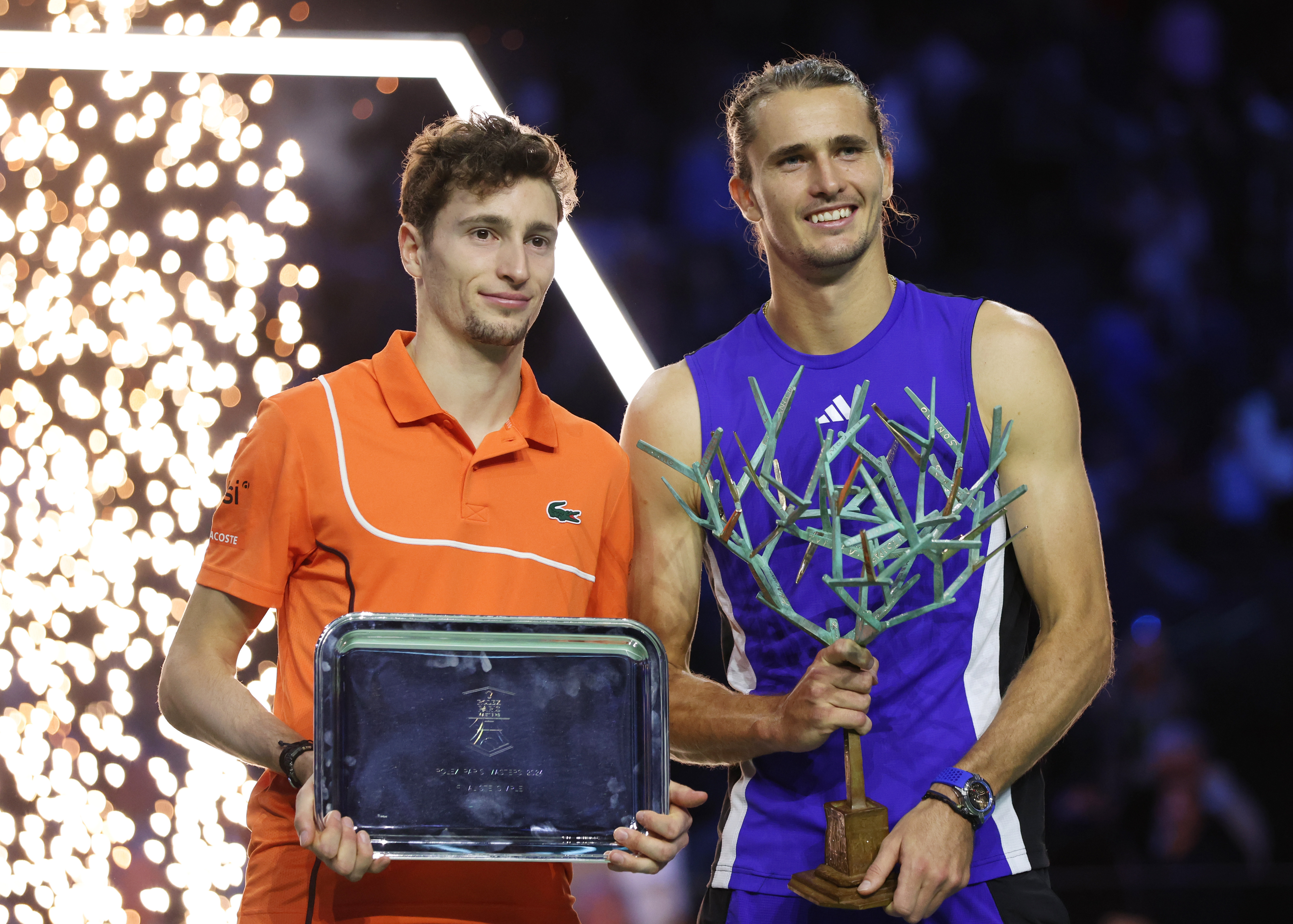 黑白直播网-关于欧洲网球队翻盘美国网球队，兹维列夫一己之力扛起全队的信息