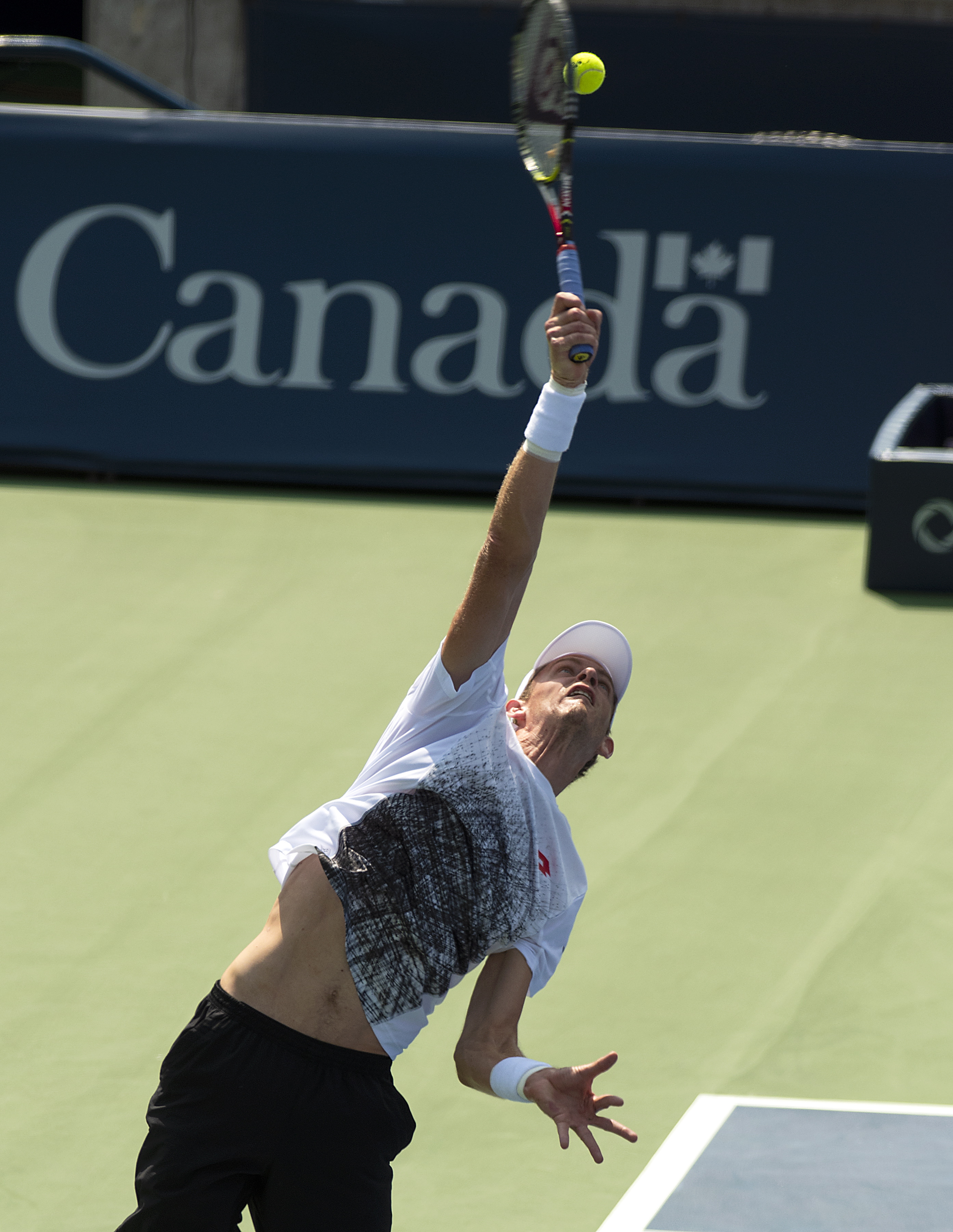 黑白直播在线观看-西班牙网球队碾压英国网球队，西西帕斯送出助攻的简单介绍