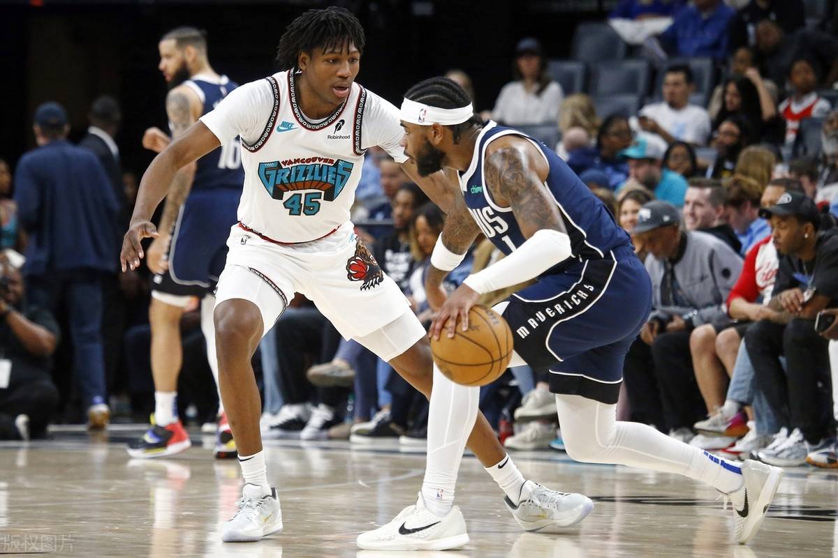 关于爵士大胜灰熊，戈贝尔双20+表现出色的信息