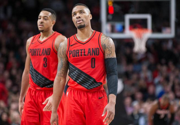 黑白直播免费体育直播-雄鹿胜开拓者，终结连胜