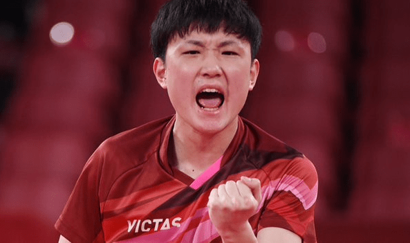 关于日本乒乓球队鏖战波兰乒乓球队，奥恰洛夫统治全场的信息