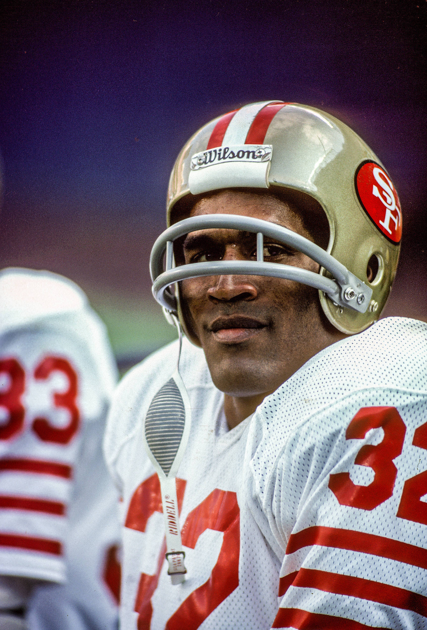 关于橄榄球球员突破自我，表现堪称完美的信息