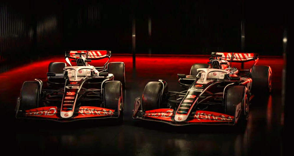 阿斯顿马丁翻盘哈斯车队，周冠宇扛起全队