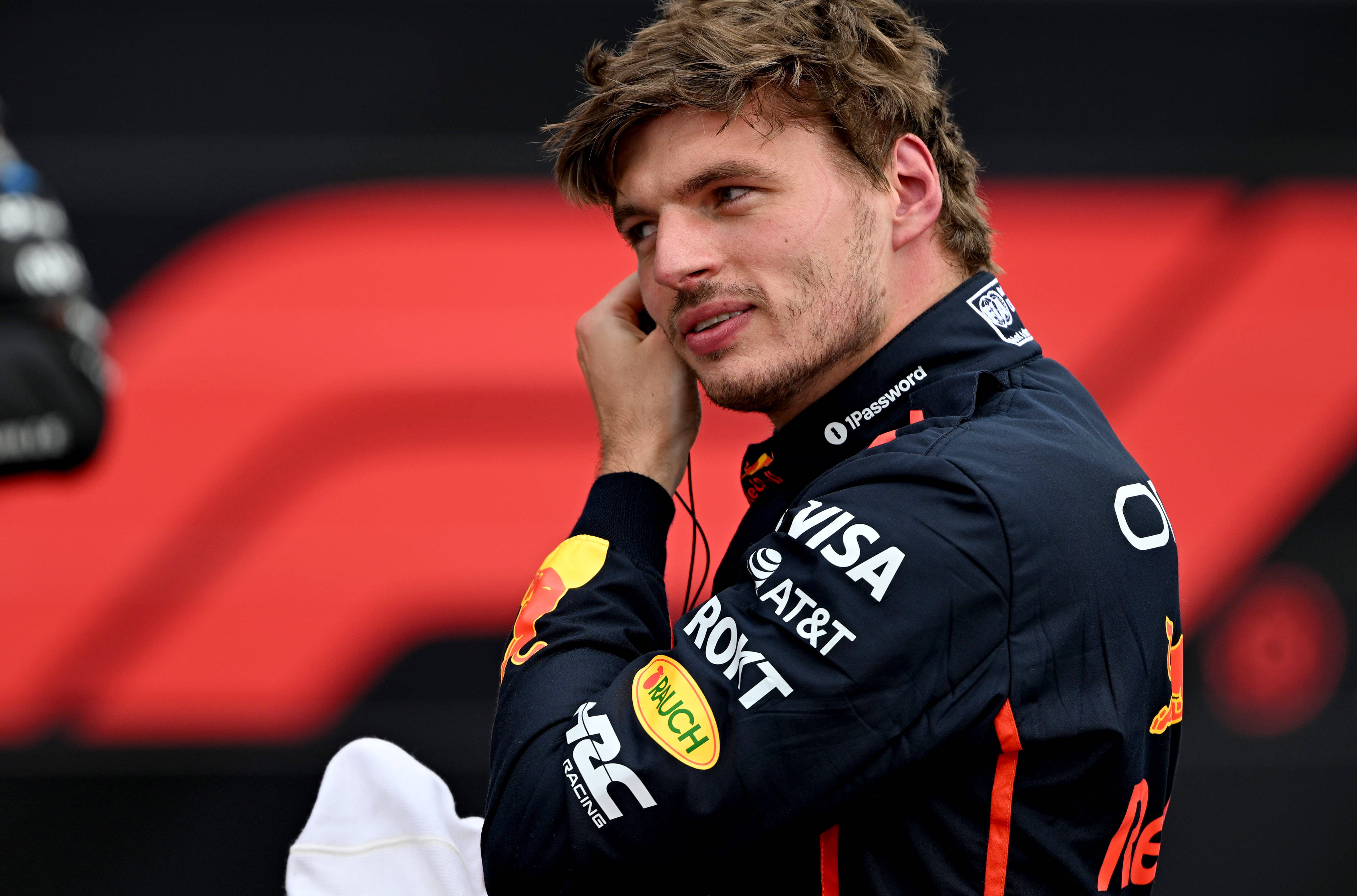 黑白直播网-威廉姆斯力克阿斯顿马丁,维斯塔潘扛起全队