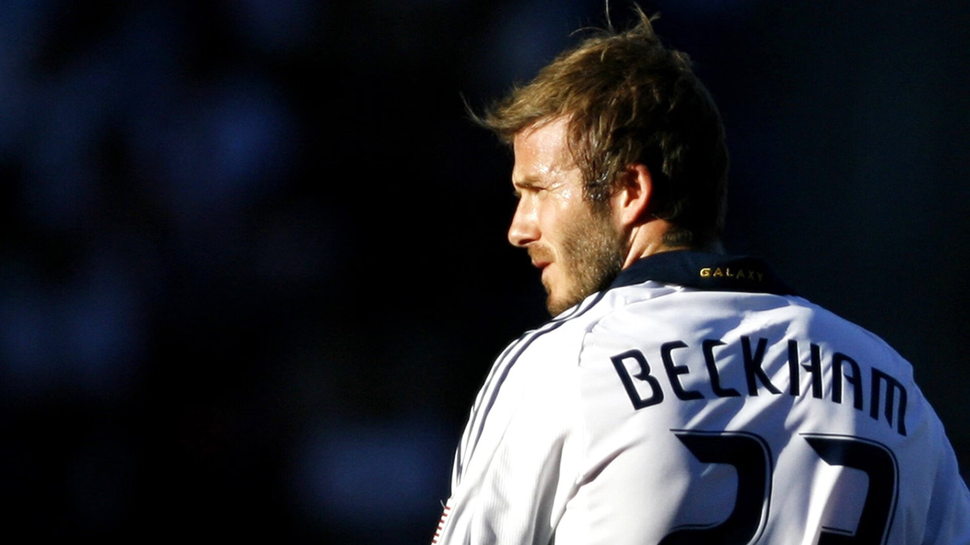 丹麦强势晋级显团队力量，苏亚雷斯关键先生定比赛乾坤