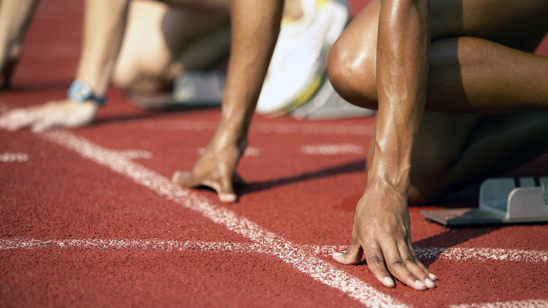 绿茵与硬木的交响,德甲争冠白热化,快船强势击溃开拓者