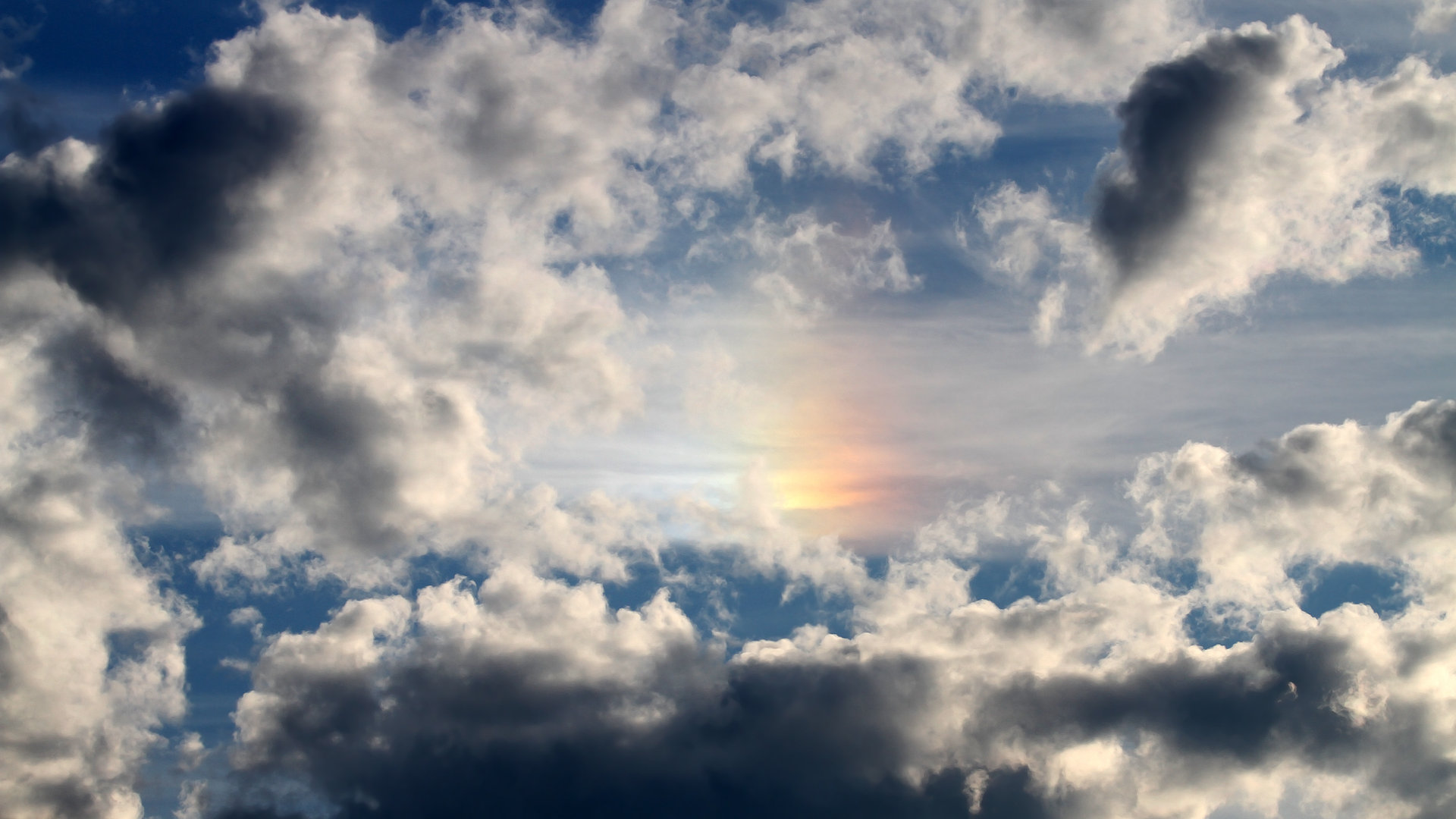 黑白直播-丹麦对阵阿森纳，基耶萨刷新进球纪录的辉煌之夜