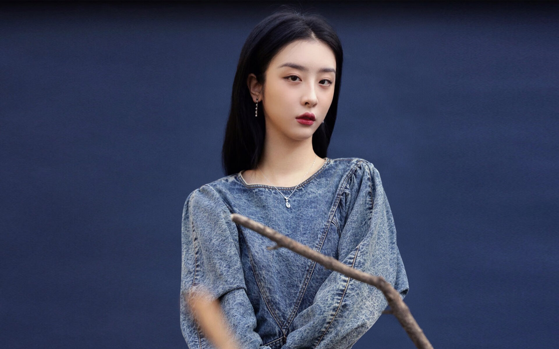 当淬火时,他将名字从保罗改回了王哲林