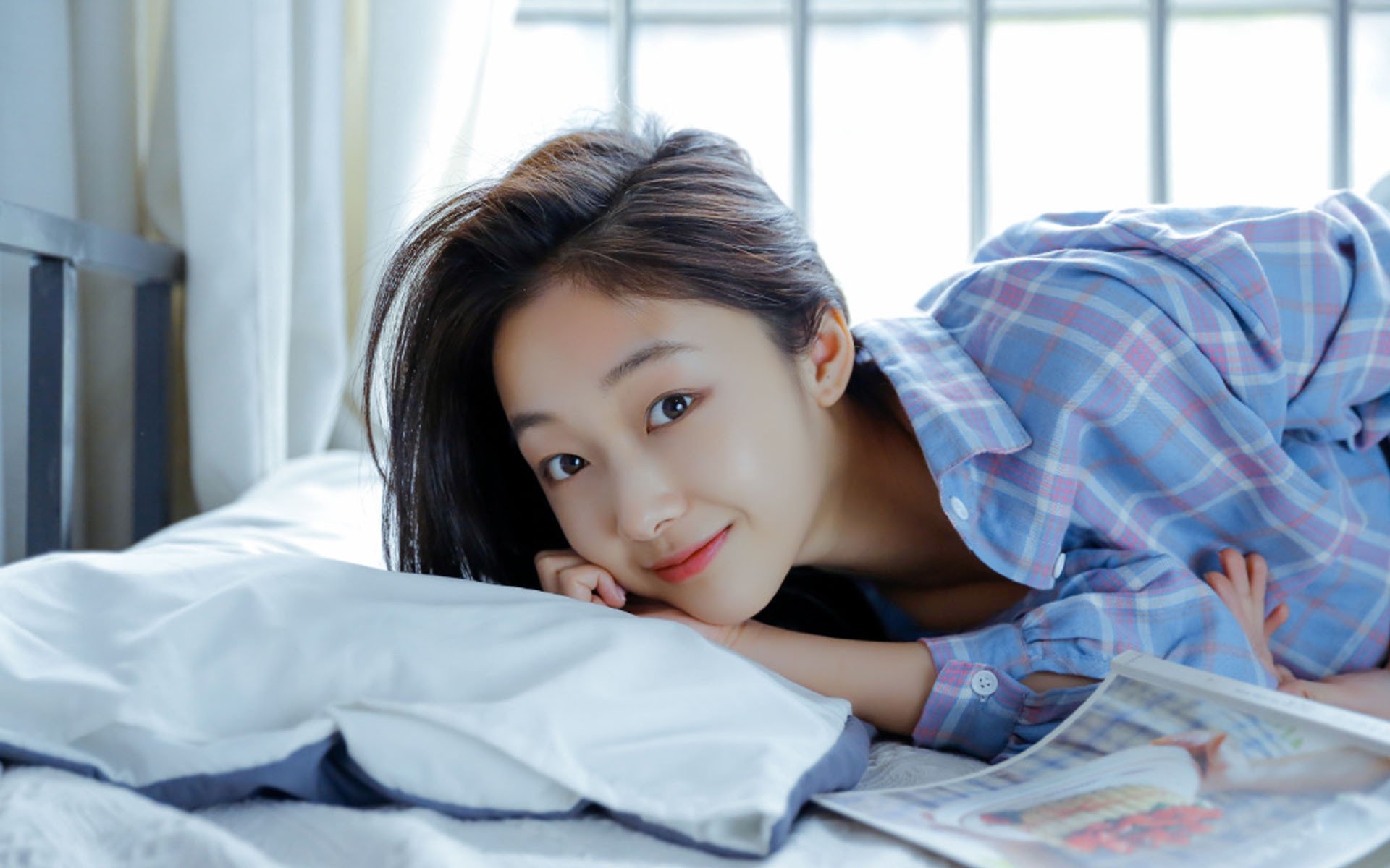 黑白直播体育-禁区撕裂，三分锁喉，当掘金火力全开，利拉德化身关键先生