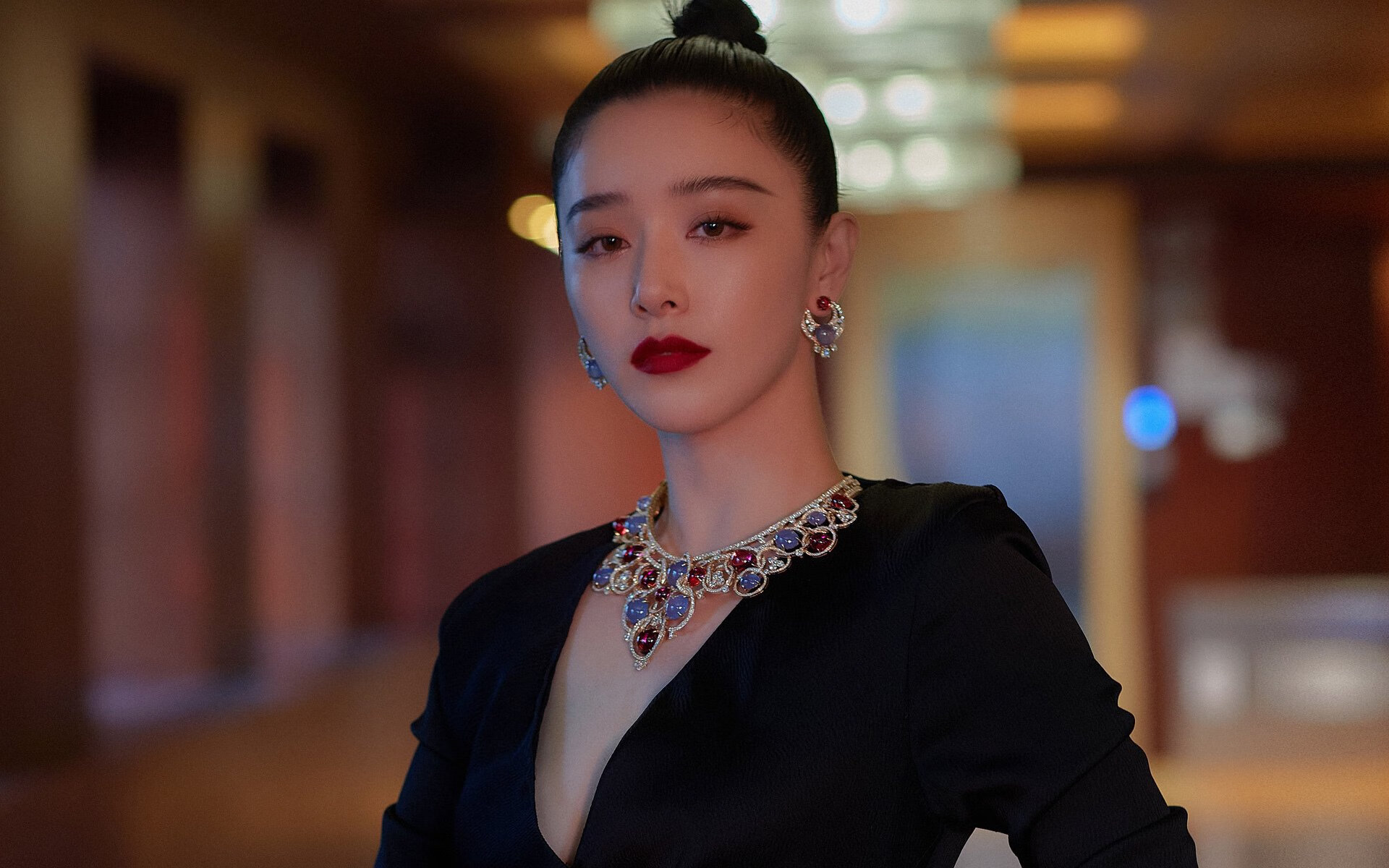 黑白直播在线观看-替补奇兵奥斯梅恩一锤定音，丹麦逆转哥斯达黎加锁定F组头名